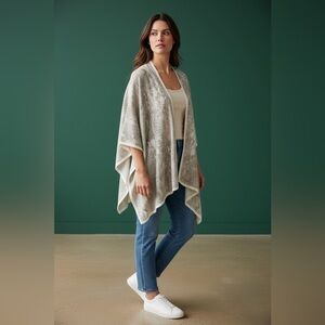 Ann Taylor Animal Print Poncho One Size‎ Cream Brown Open Front Lightweight Wrap